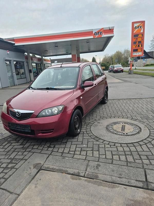 Gebraucht Mazda 2 85 PS (62 kW) 2006 Rot Kleinwagen