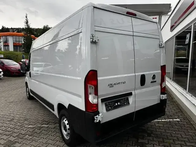 Gebraucht Fiat Ducato 180 PS (132 kW) 2024 Weiß Van