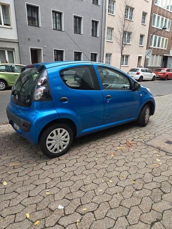 Blau Gebraucht 2013 Citroën C1 Kleinwagen | 2.650 € (Superpreis) - Bild 1/4