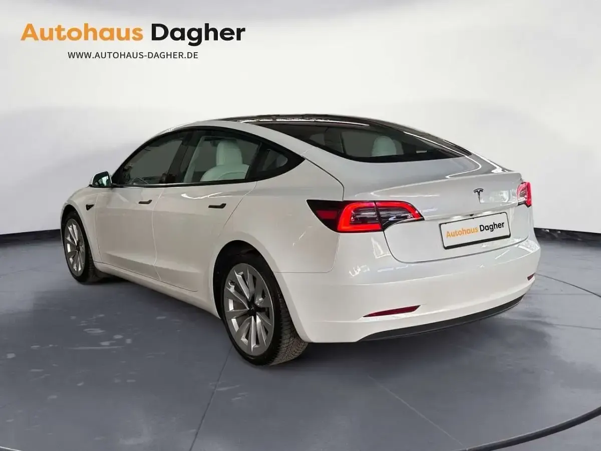 Gebraucht Tesla Model 3 Standard Range Plus 239 kW (325 PS) 2022 Weiß Limousine