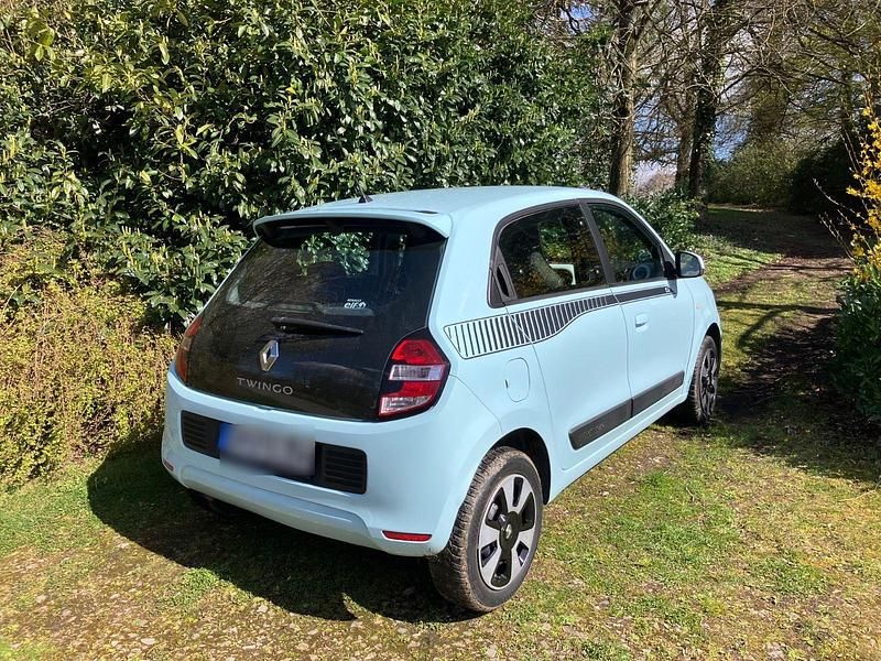Gebraucht Renault Twingo Dynamique 90 PS (66 kW) 2015 Blau Kleinwagen