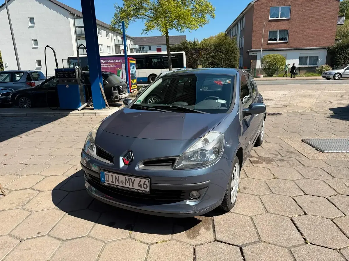 Brugt Renault Clio II 75 HK (55 kW) 2007 Blå Hatchback