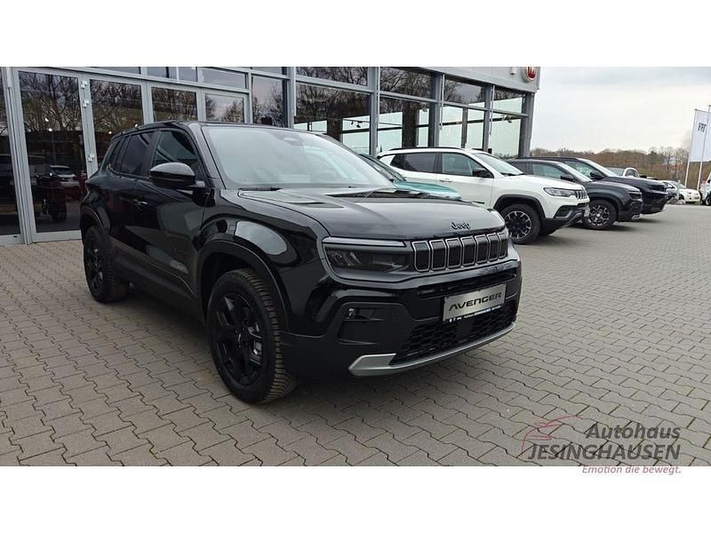 Neu Jeep Avenger 110 PS (80 kW) 2026 Schwarz SUV