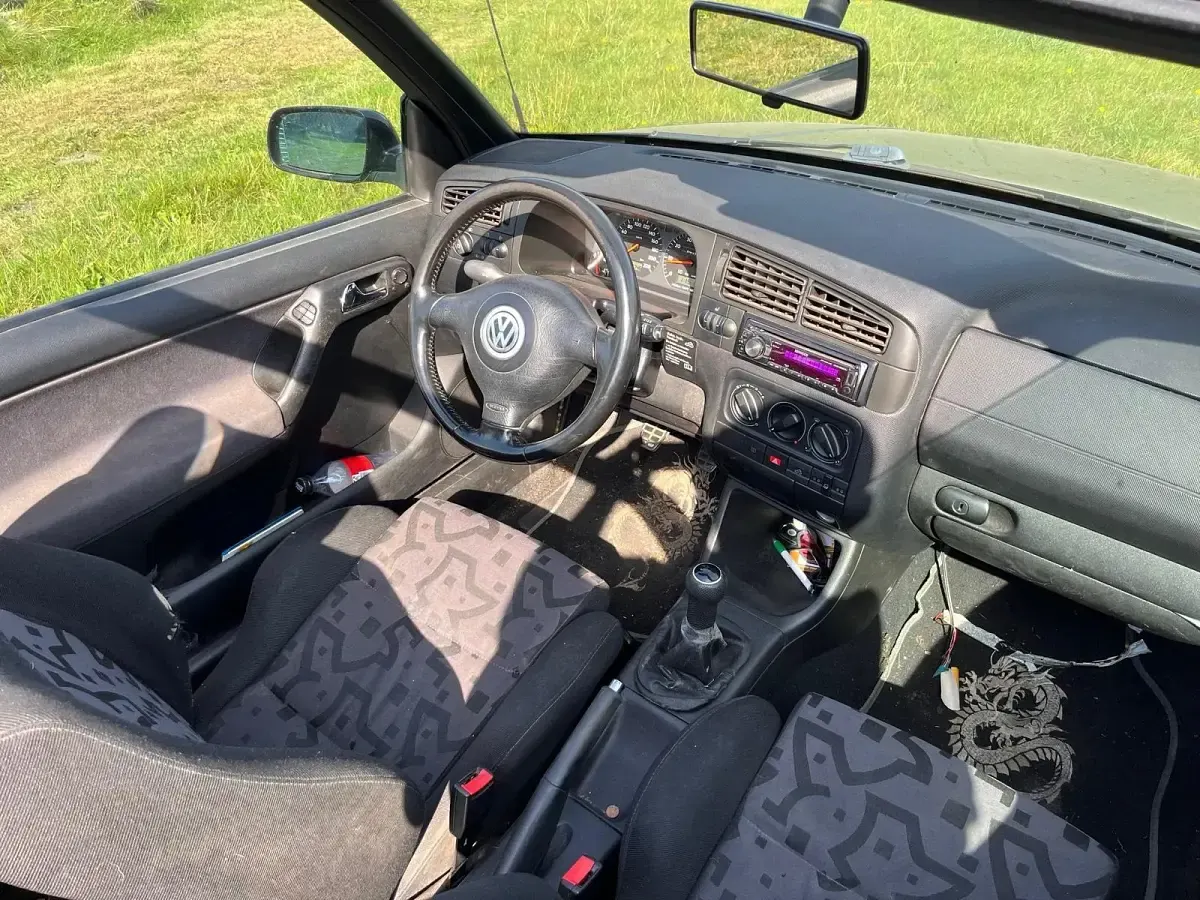 Gebraucht VW Golf 101 PS (74 kW) 1999 Blau Cabrio