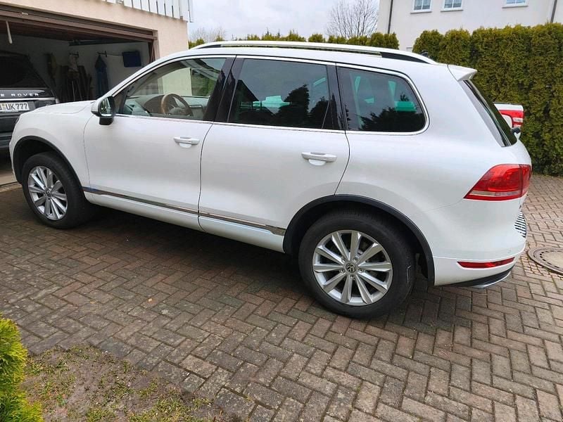Gebraucht VW Touareg 245 PS (180 kW) 2013 Weiß SUV