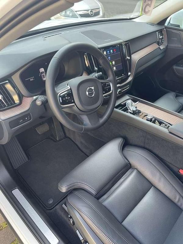 Gebraucht Volvo XC60 310 PS (228 kW) 2024 Weiß SUV