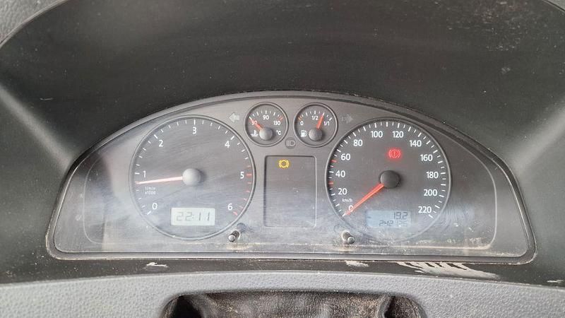 Gebraucht VW Transporter 174 PS (127 kW) 2005 Grau Van