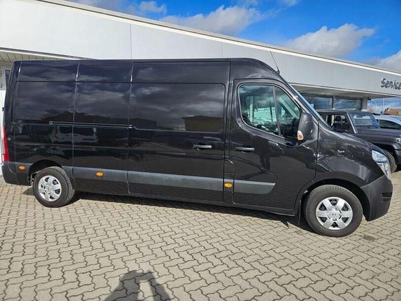 Gebraucht Nissan Interstar Tekna 150 PS (110 kW) 2022 Schwarz Van