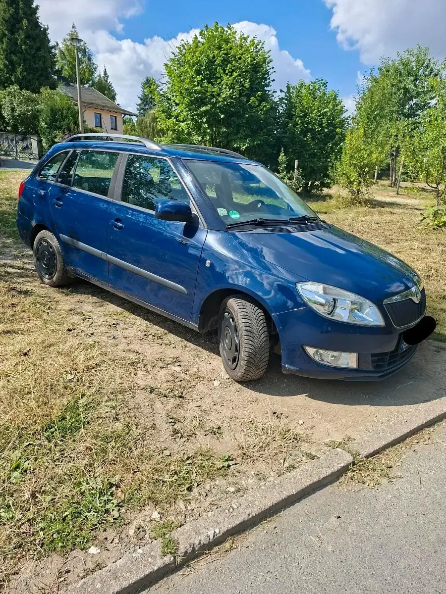 Gebraucht Skoda Fabia 2010 Blau Kombi