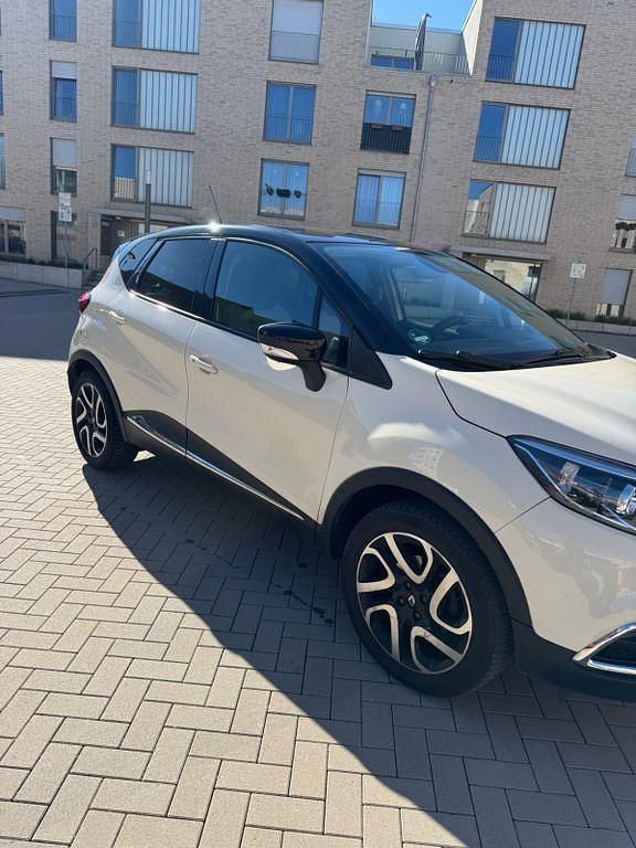 Gebraucht Renault Captur Luxe 120 PS (88 kW) 2015 SUV