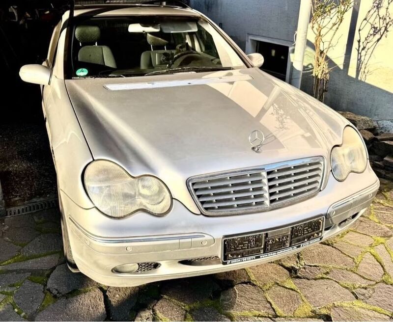 Silber Gebraucht 2002 Mercedes C240 Kombi | 1.890 € (Guter Preis) - Bild 1/4