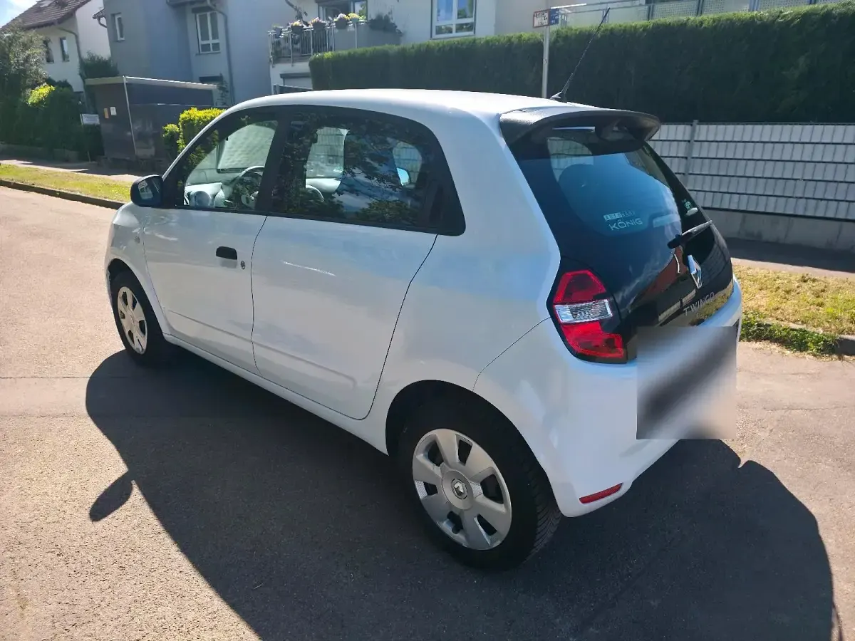 Second-hand Renault Twingo 71 CP (52 kW) 2016 Alb Hatchback