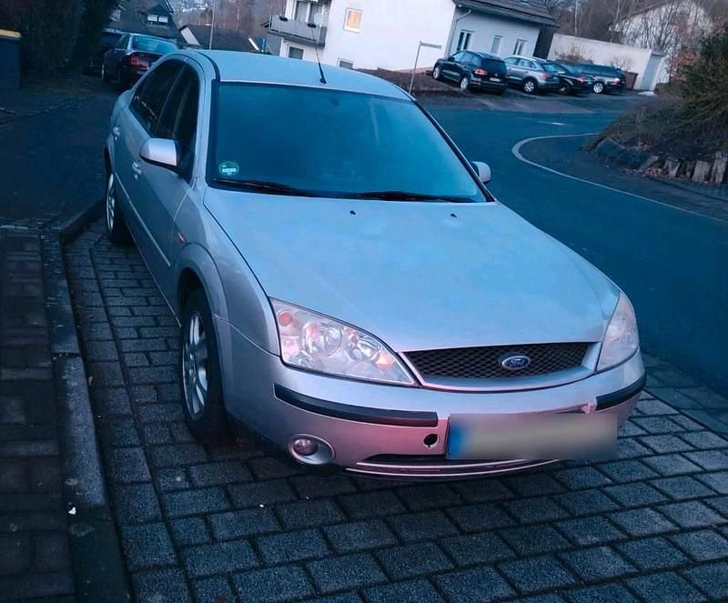 Gebraucht Ford Mondeo 145 PS (106 kW) 2001 Limousine