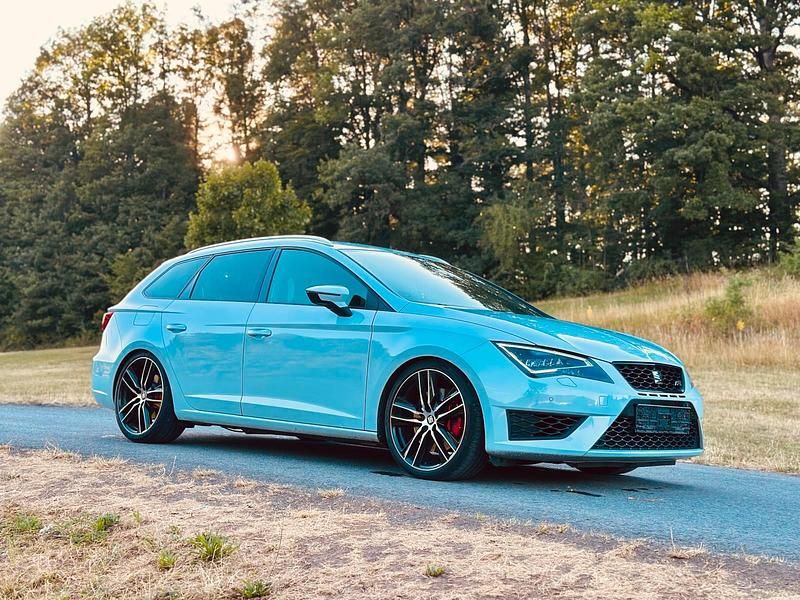 Weiß Gebraucht 2016 Cupra Leon Kombi | 16.500 € (Fairer Preis) - Bild 1/4