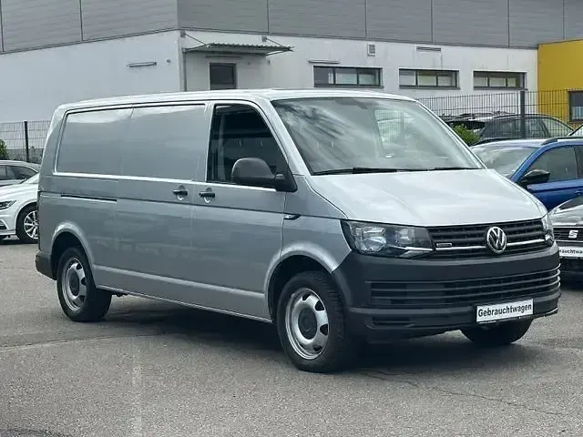 Gebraucht VW T6 180 PS (132 kW) 2015 Reflexsilber metallic (metallic) Van