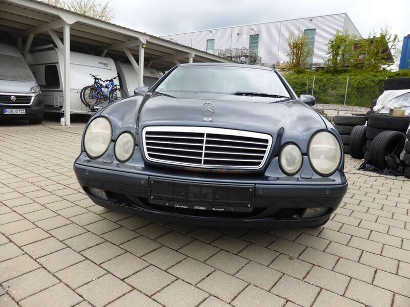 Schwarz Gebraucht 1998 Mercedes CLK320 Coupé | 1.000 € - Bild 1/4