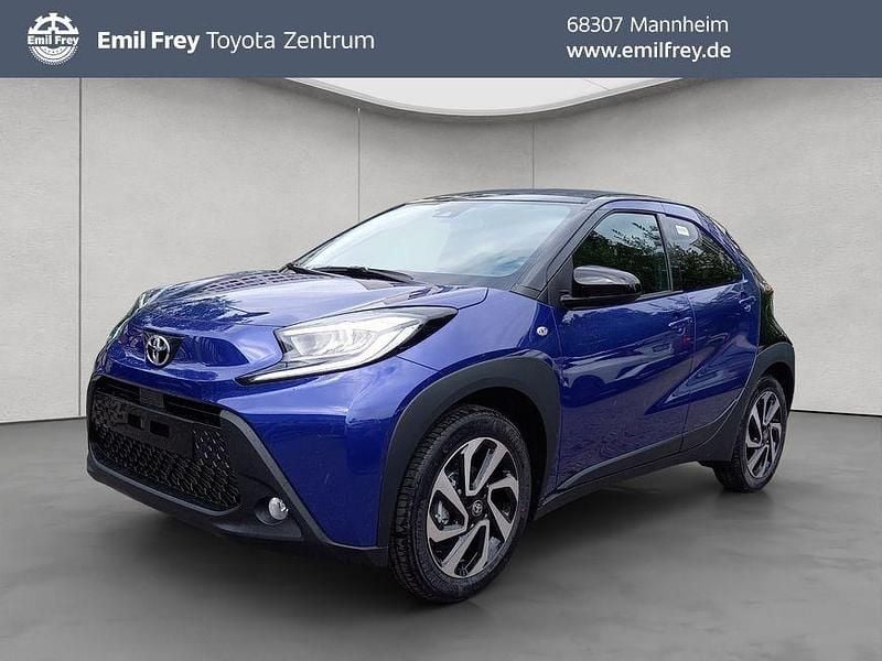Juniper blue metallic/dach mys Neu 2025 Toyota Aygo Kleinwagen | 20.750 € - Bild 1/4