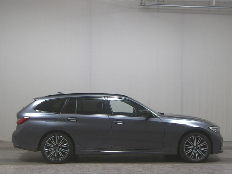 Gebraucht BMW 330e M Sport 252 PS (185 kW) 2020 Grau Kombi