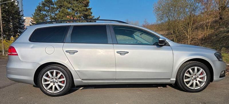 Second-hand VW Passat 140 CP (102 kW) 2014 Negru Break