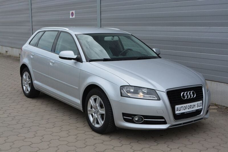 Silber Gebraucht 2010 Audi A3 Sportback Limousine | 7.690 € (Guter Preis) - Bild 1/4