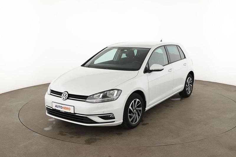 Gebraucht VW Golf VII Sound 2017 Weiß Limousine