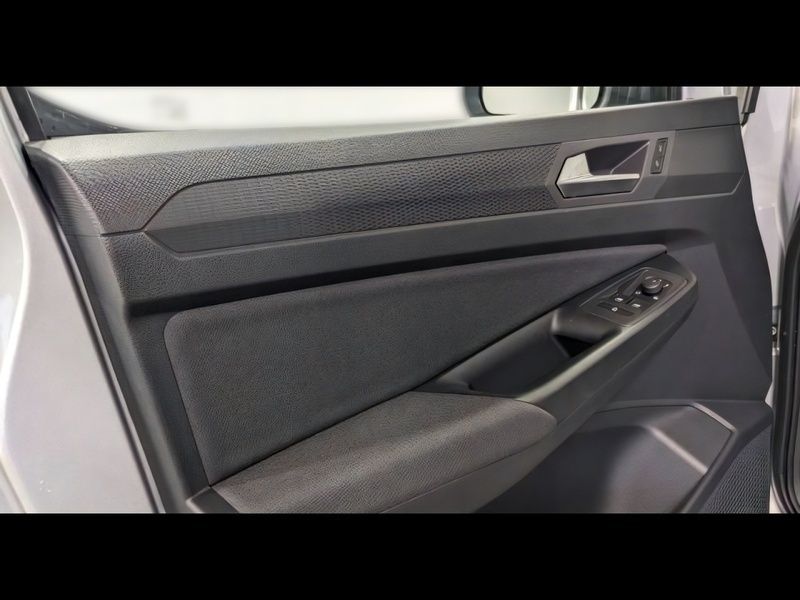 Gebraucht VW Caddy Life 114 PS (83 kW) 2024 Silber Van / Kleinbus