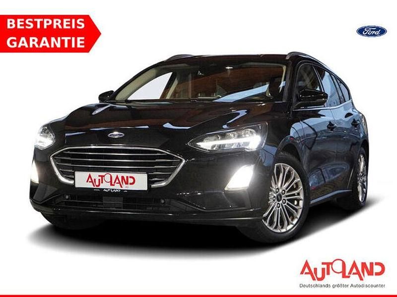Gebraucht Ford Focus Titanium 125 PS (91 kW) 2020 Schwarz Kombi