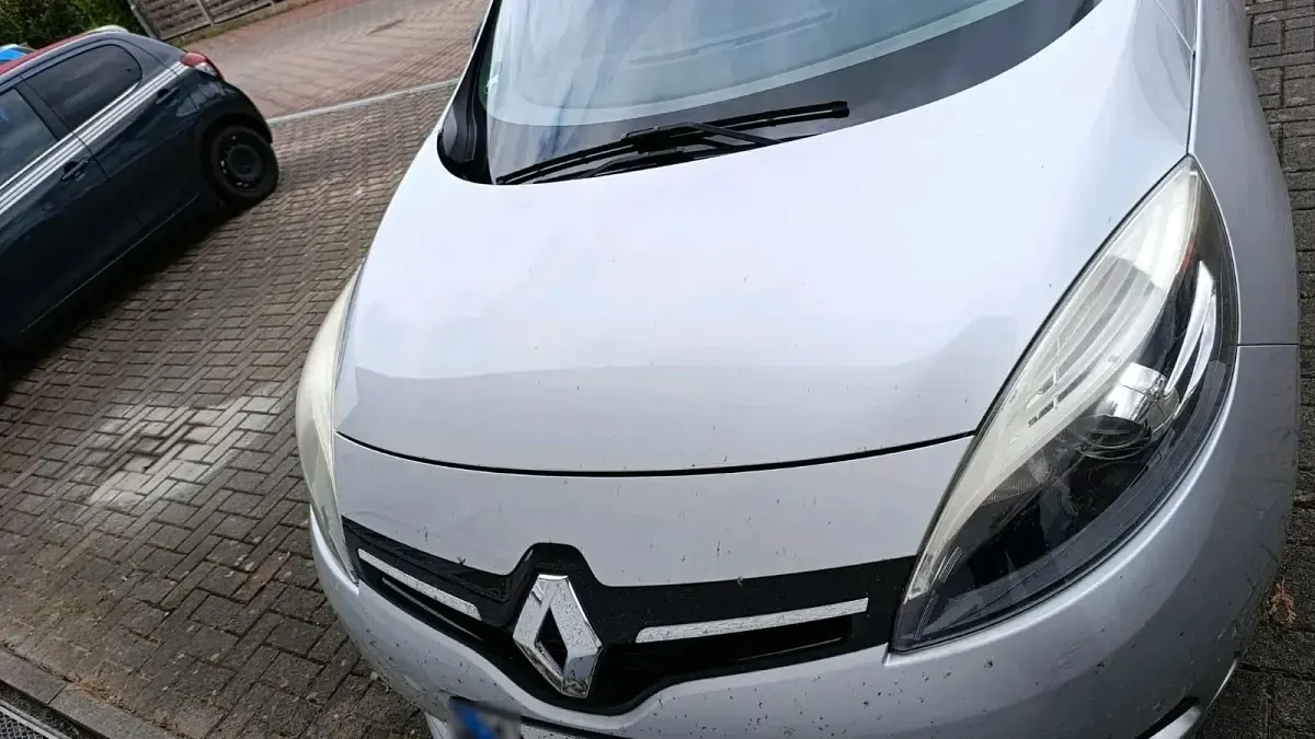 Gebraucht Renault Scénic III 132 PS (97 kW) 2013 Silber Van / Kleinbus