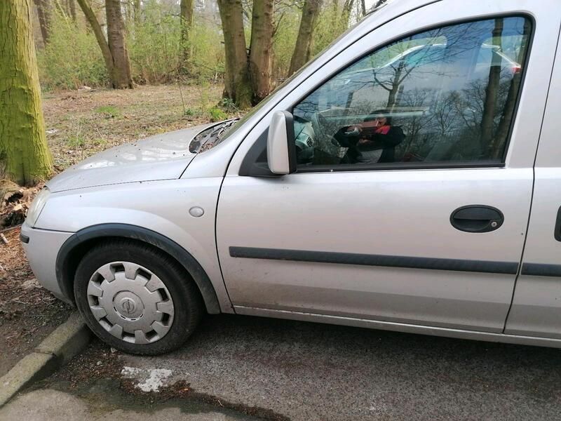 Grau Gebraucht 2007 Opel Combo Van / Kleinbus | 1.700 € (Fairer Preis) - Bild 1/4