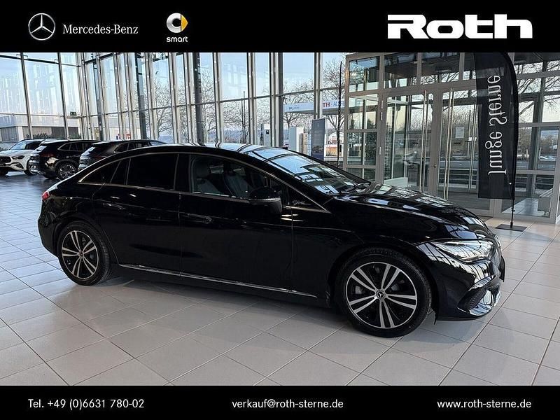 Gebraucht Mercedes EQE300 Premium 180 kW (245 PS) 2024 Schwarz Limousine