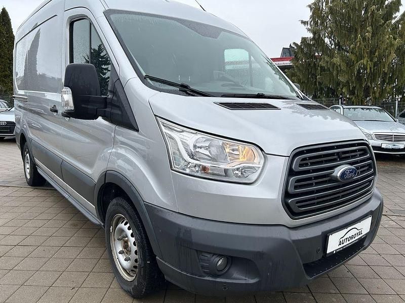 Gebraucht Ford Transit Trend 105 PS (77 kW) 2018 Silber Van / Kleinbus