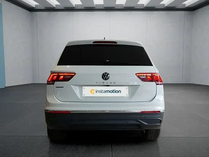 Gebraucht VW Tiguan 150 PS (110 kW) 2023 Weiß SUV