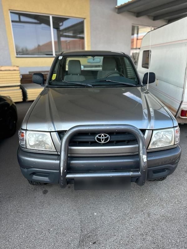 Gebraucht Toyota HiLux 102 PS (75 kW) 2001 Silber Pickup