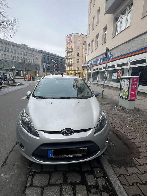 Gebraucht Ford Fiesta Trend 82 PS (60 kW) 2012 Grau Kleinwagen