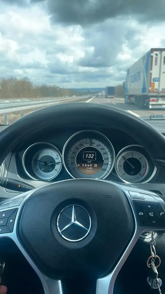 Gebraucht Mercedes C180 136 PS (100 kW) 2012 Silber Limousine