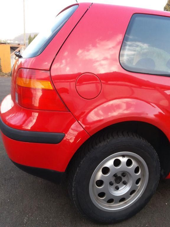 Gebraucht VW Golf III 75 PS (55 kW) 1998 Rot Limousine