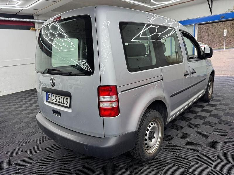 Gebraucht VW Caddy 102 PS (75 kW) 2011 Silber Van / Kleinbus