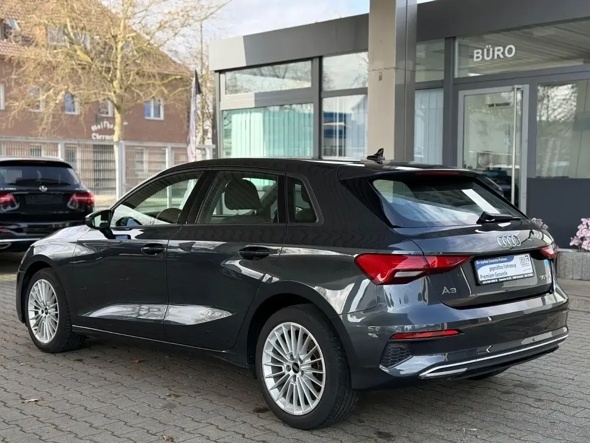 Second-hand Audi A3 Advanced 150 CP (110 kW) 2022 Gri Berlinǎ