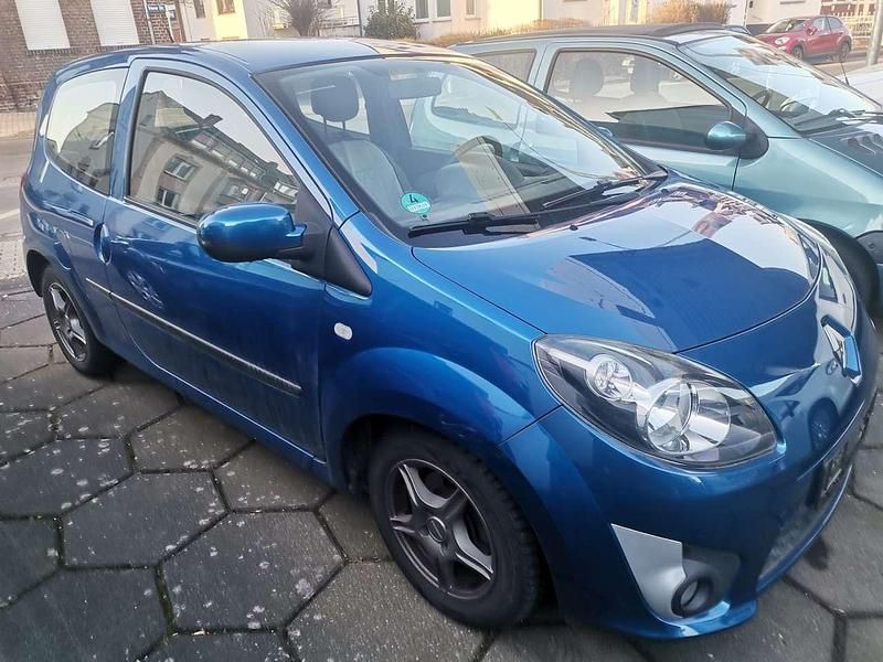 Gebraucht Renault Twingo 75 PS (55 kW) 2010 Extremblau Kleinwagen