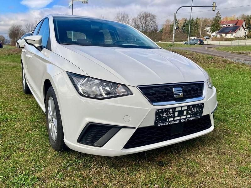 "candy" weiss Gebraucht 2020 Seat Ibiza Style Kleinwagen | 10.000 € (Guter Preis) - Bild 1/4