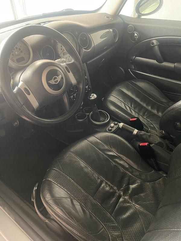 Second-hand Mini Cooper 116 CP (85 kW) 2004 Argintiu Hatchback