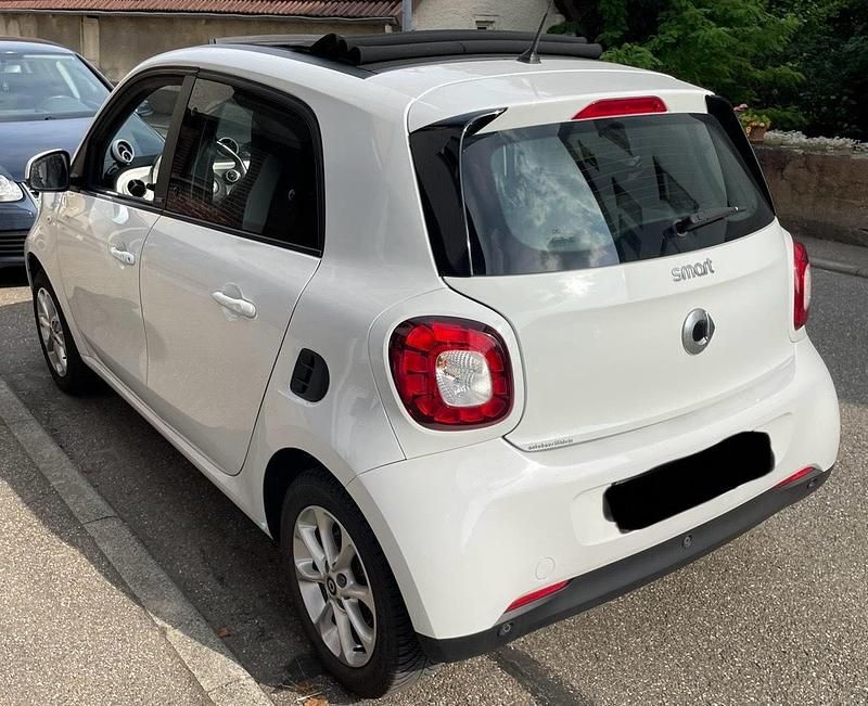 Second-hand Smart ForFour 71 CP (52 kW) 2015 Alb Hatchback