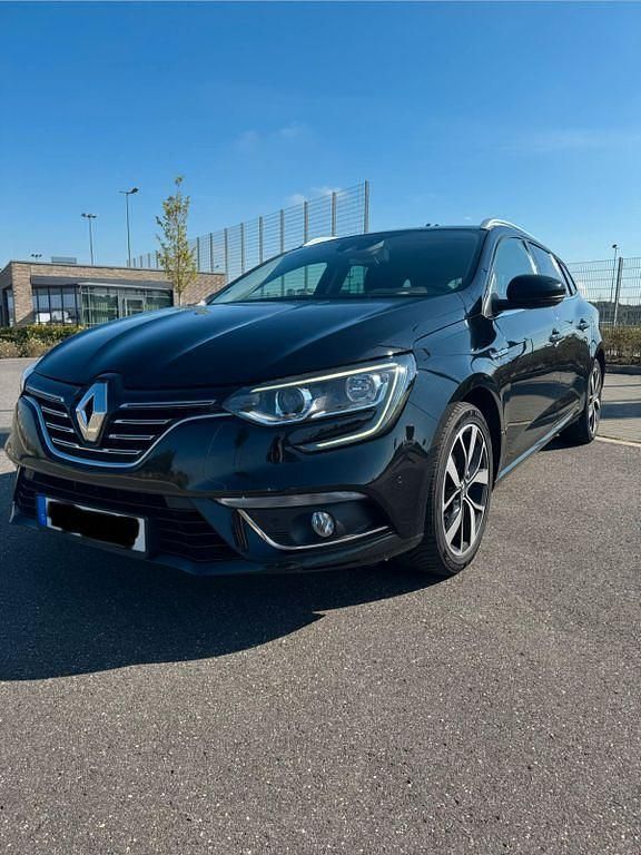 Schwarz Gebraucht 2018 Renault Mégane IV Bose Edition Limousine | 8.950 € (Superpreis) - Bild 1/4