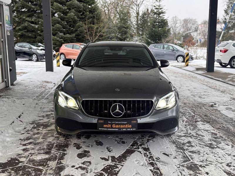 Gebraucht Mercedes E220 194 PS (142 kW) 2017 Grau Limousine