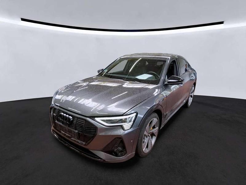 Daytonagrau perleffekt Gebraucht 2022 Audi e-tron Sportback S-Line SUV | 36.900 € (Fairer Preis) - Bild 1/2