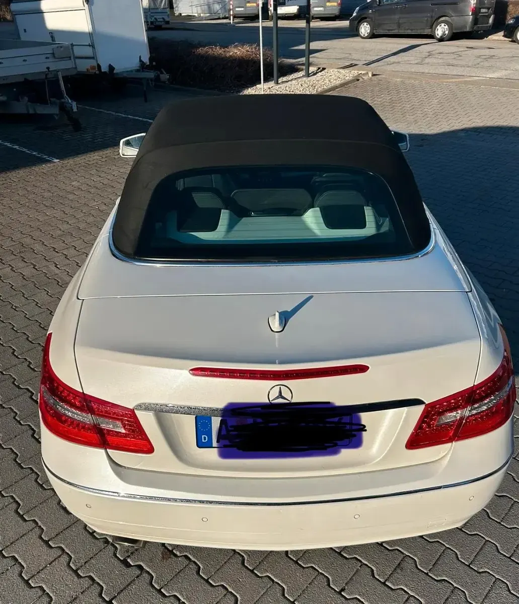 Gebraucht Mercedes E200 184 PS (135 kW) 2011 Weiß Cabrio