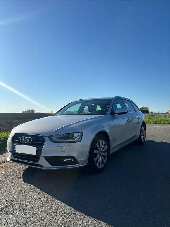 Second-hand Audi A4 Ambiente 177 CP (130 kW) 2013 Gri Break