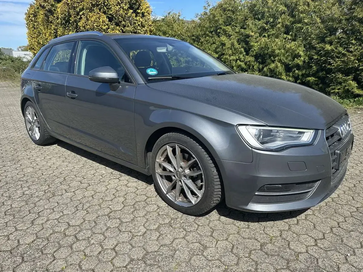 Używany Audi A3 Sportback Ambition 150 KM (110 kW) 2015 Szary Hatchback