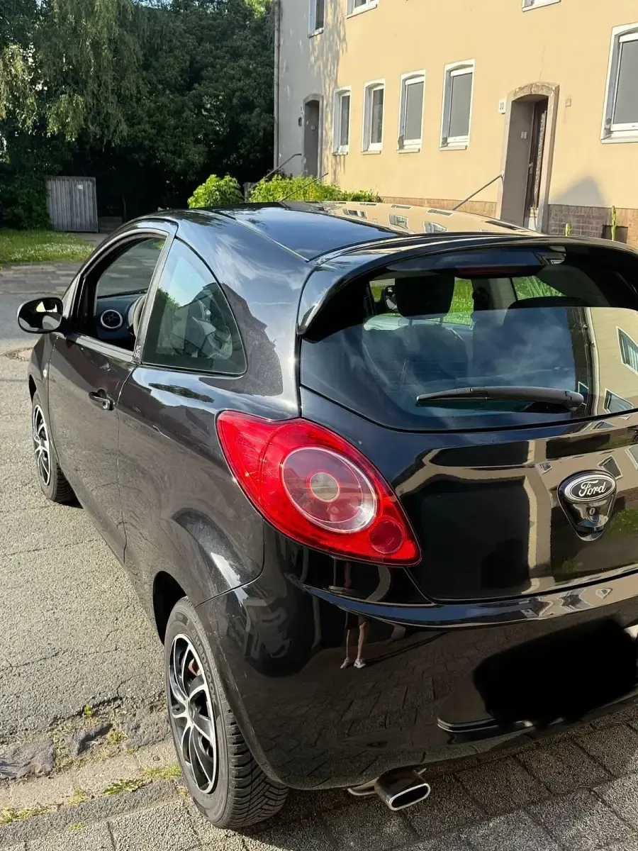 Gebraucht Ford Ka 50 PS (36 kW) 2009 Schwarz Kleinwagen