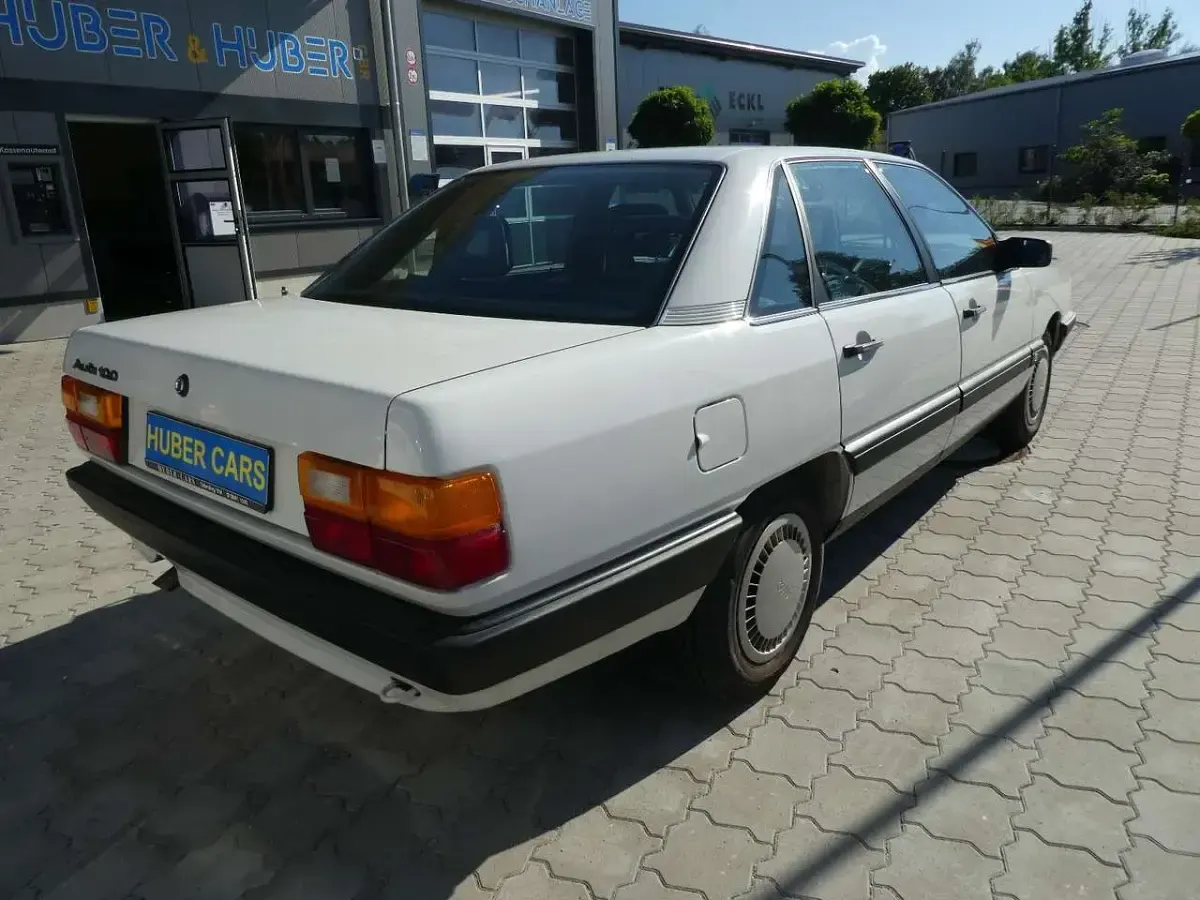 Gebraucht Audi 100 90 PS (66 kW) 1986 Weiß Limousine